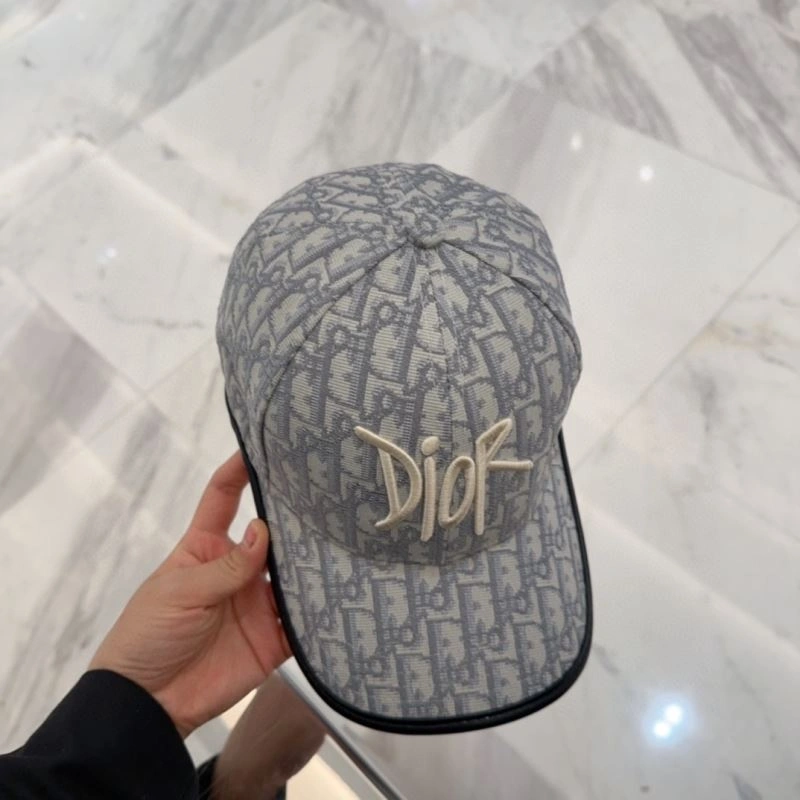 Christian Dior Caps Seasonal 259513