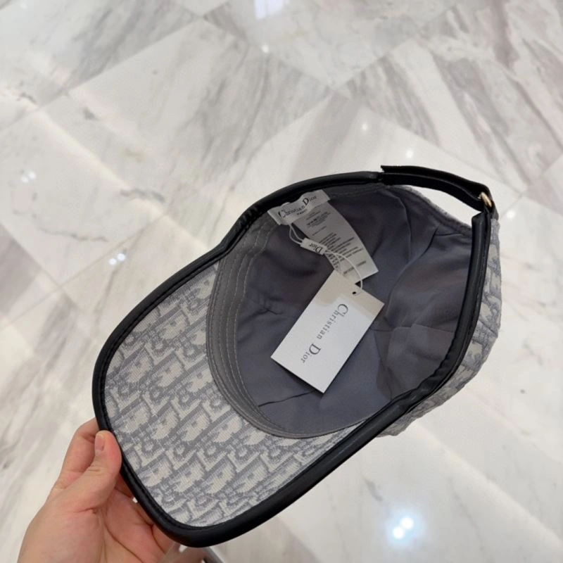Christian Dior Caps Seasonal 259513