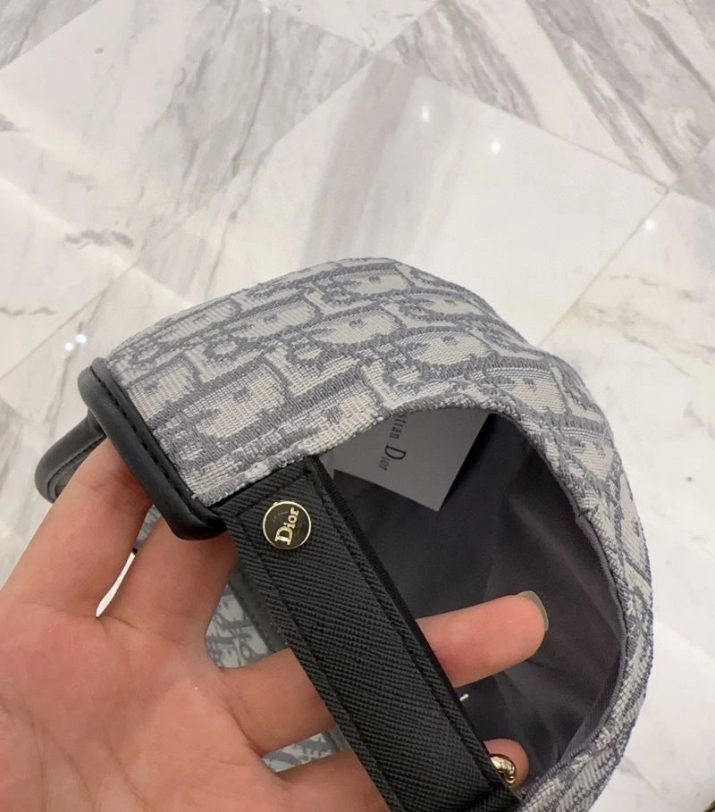 Christian Dior Caps Seasonal 259513