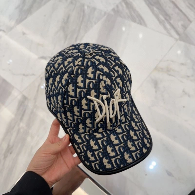 Christian Dior Caps Practical 259512