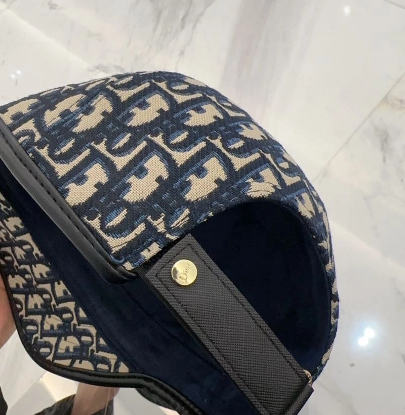 Christian Dior Caps Practical 259512