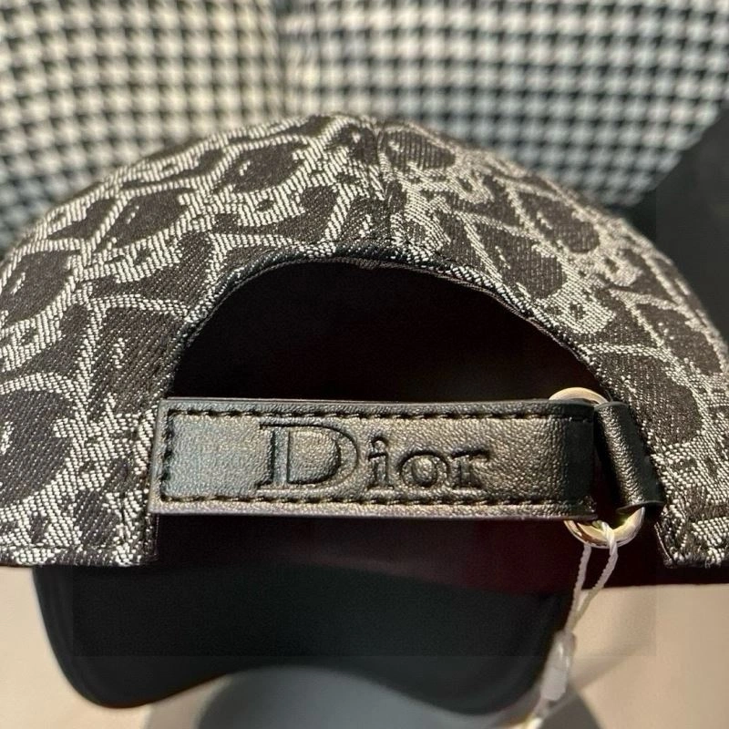 Christian Dior Caps EyeCatching 259516