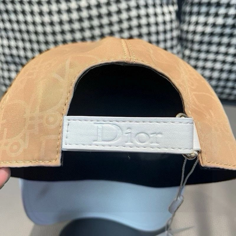 Elegant Christian Dior Caps 259496