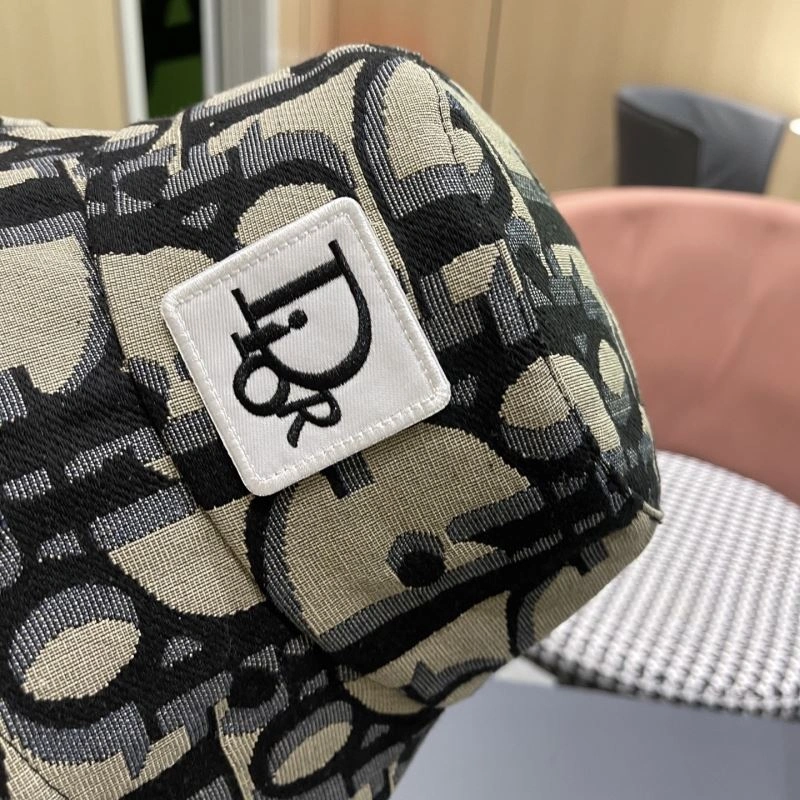 Christian Dior Caps Comfortable 259524