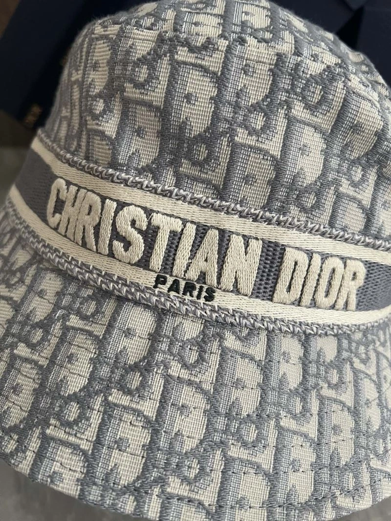Christian Dior Caps Vibrant 259492