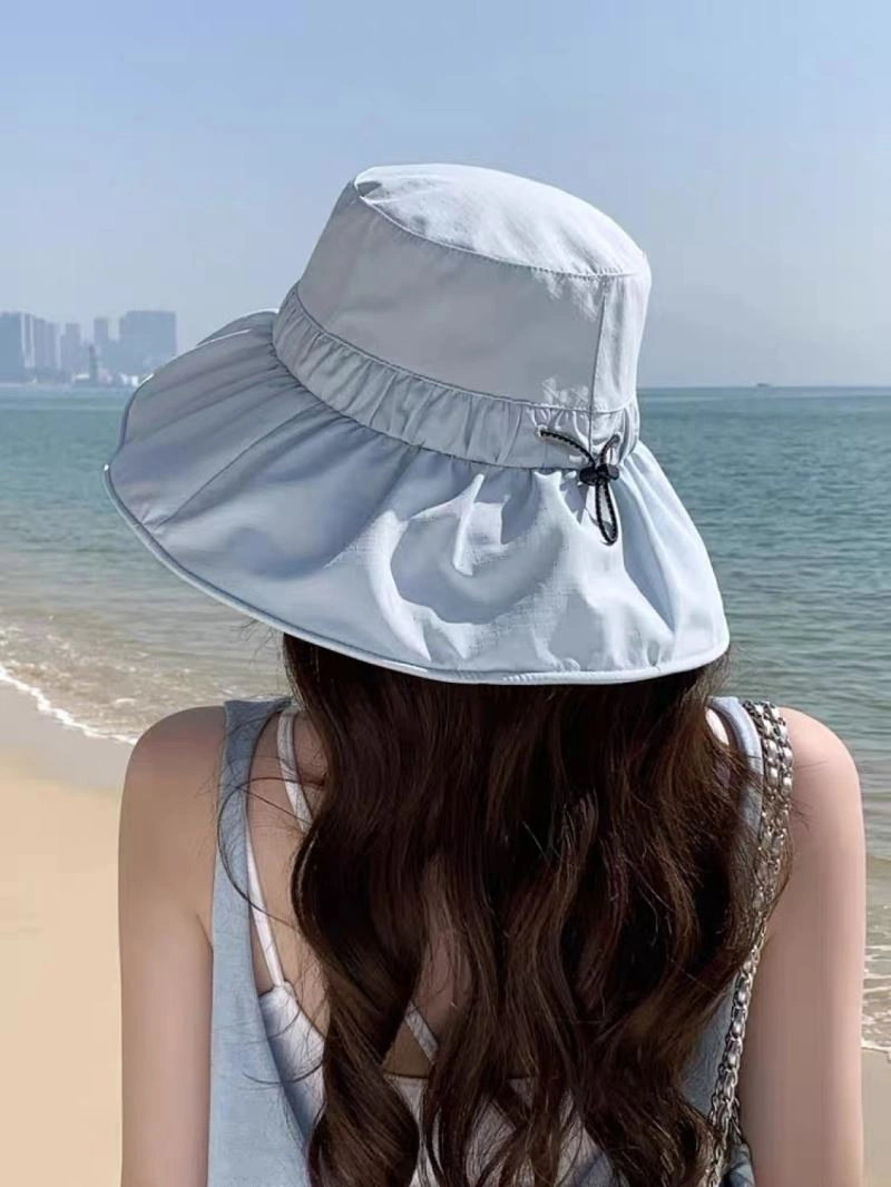 Christian Dior Caps EyeCatching 259483