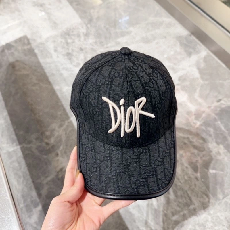 Christian Dior Caps Seasonal 259468