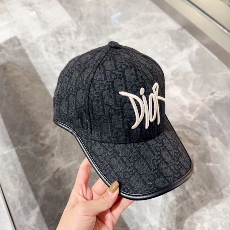 Christian Dior Caps Seasonal 259468