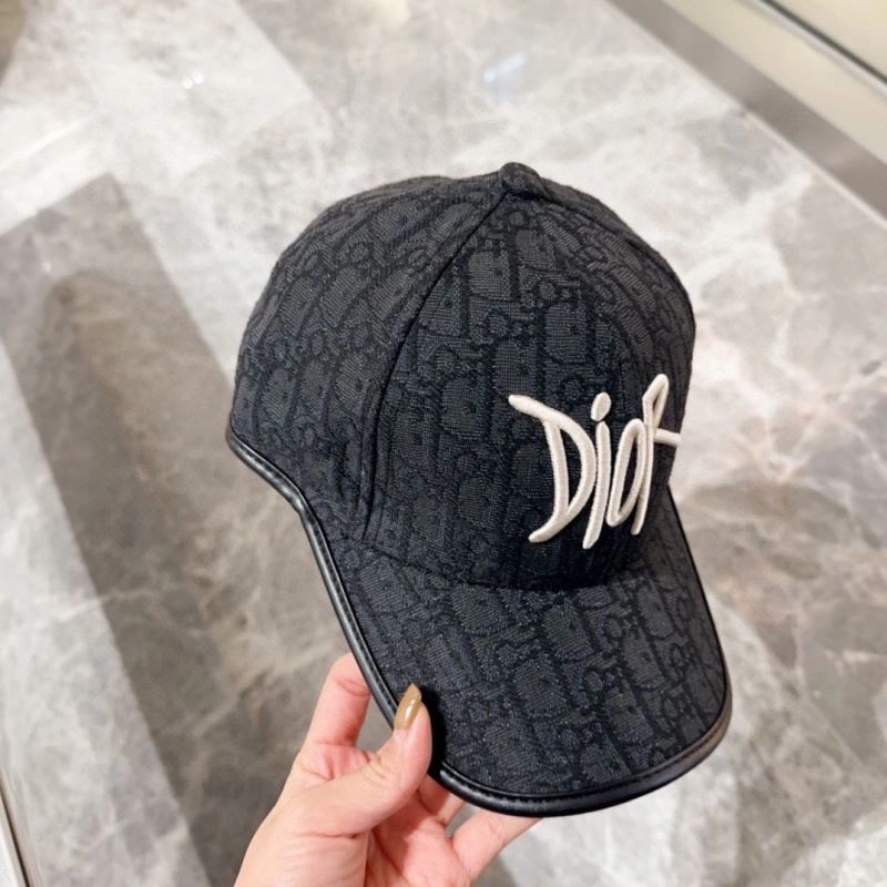 Christian Dior Caps Seasonal 259468