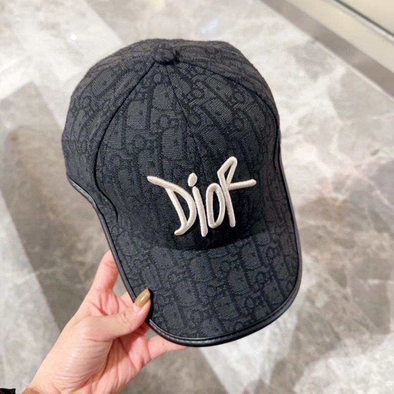 Christian Dior Caps Seasonal 259468