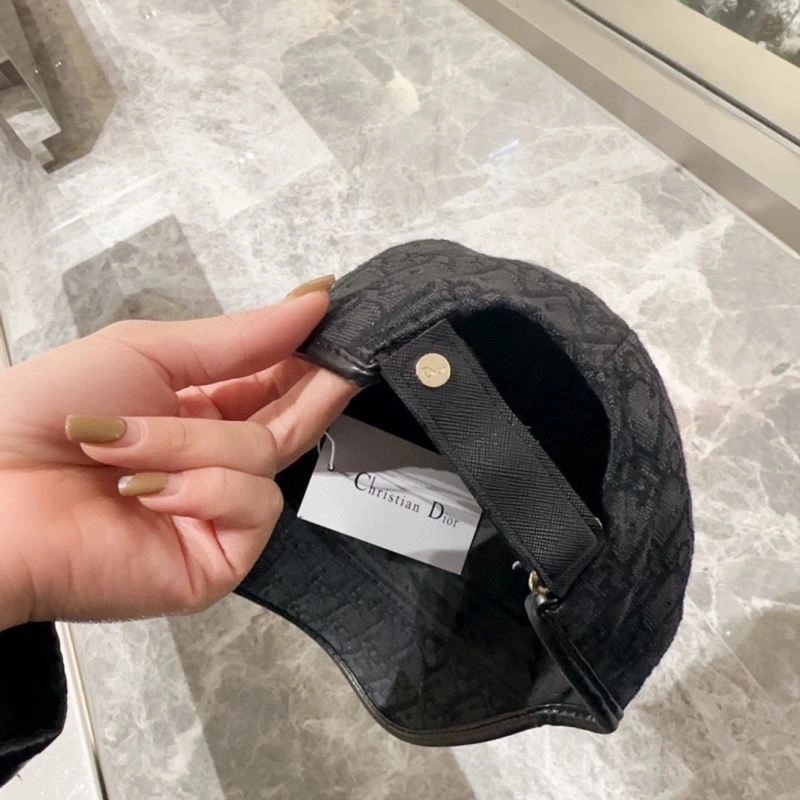 Christian Dior Caps Seasonal 259468