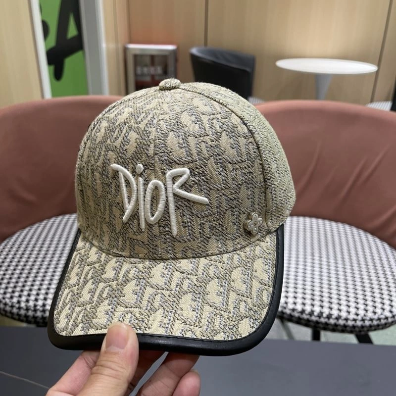 Christian Dior Caps EyeCatching 259478