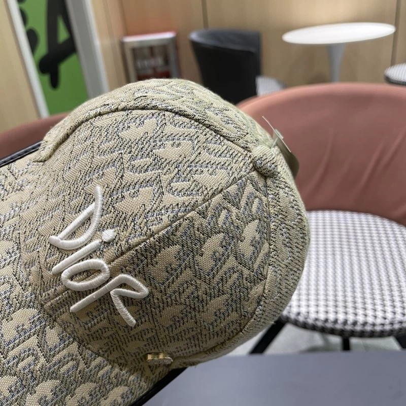 Christian Dior Caps EyeCatching 259478