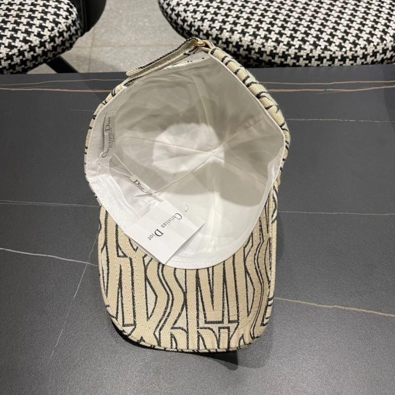 Christian Dior Caps UrbanStyle 259454