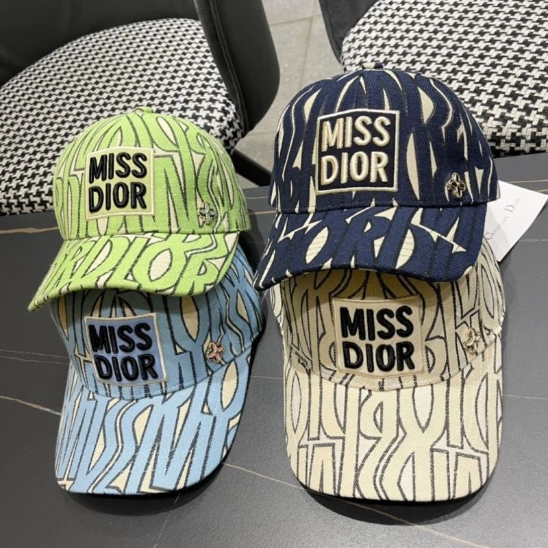 Christian Dior Caps Sleek 259450
