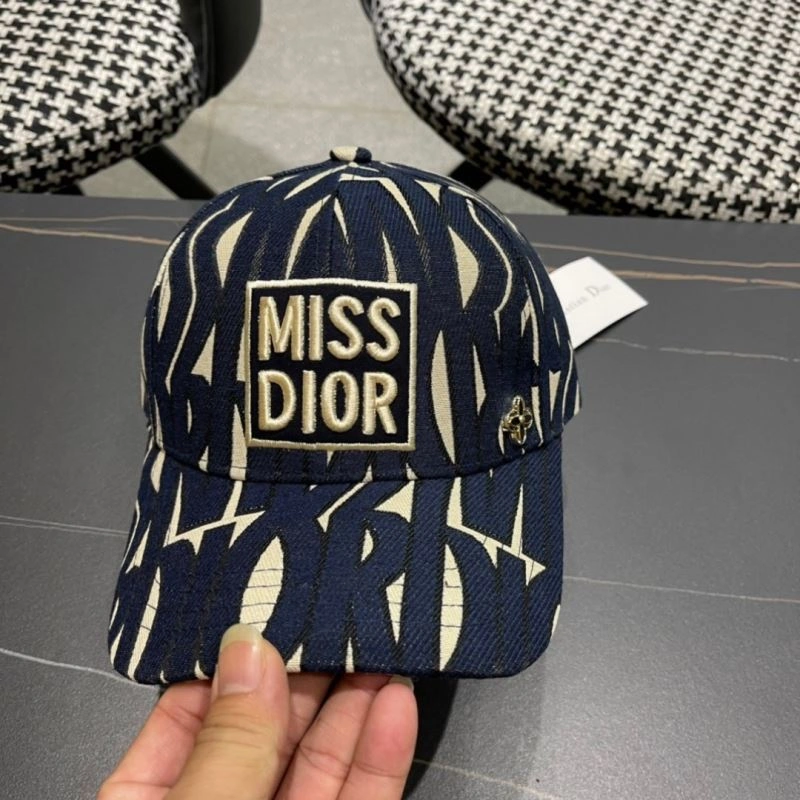 Christian Dior Caps Sleek 259450