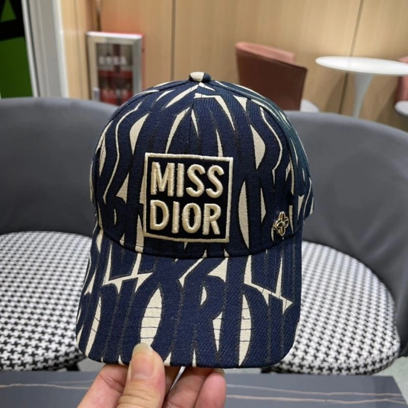 Christian Dior Caps Sleek 259450