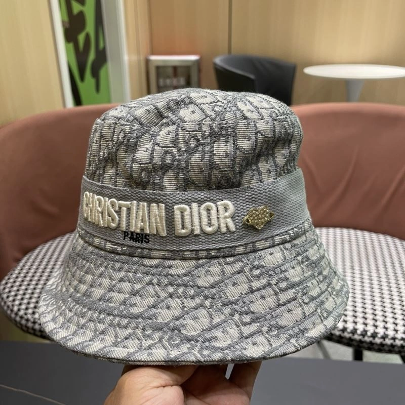 Christian Dior Caps Reliable 259443