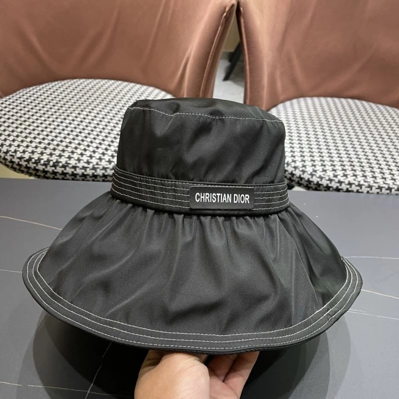 Effortless Christian Dior Caps 259437