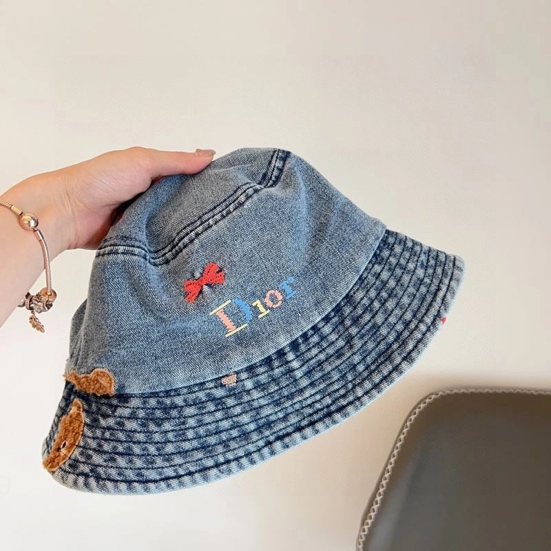 Christian Dior Caps OnTrend 259441