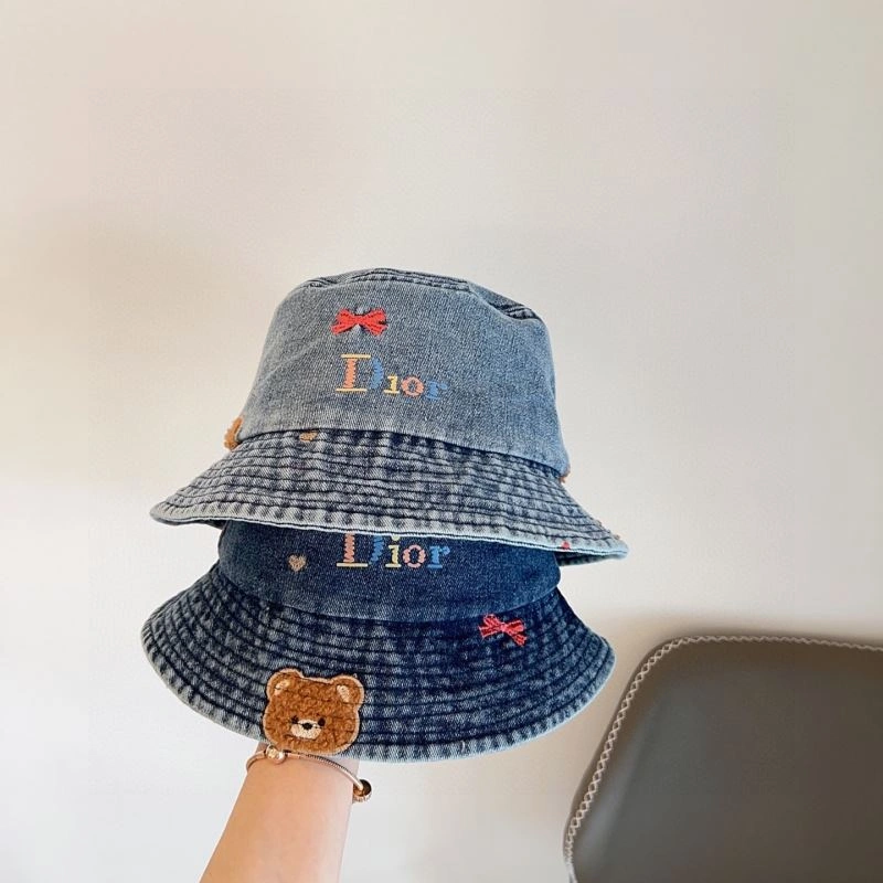 Christian Dior Caps OnTrend 259441