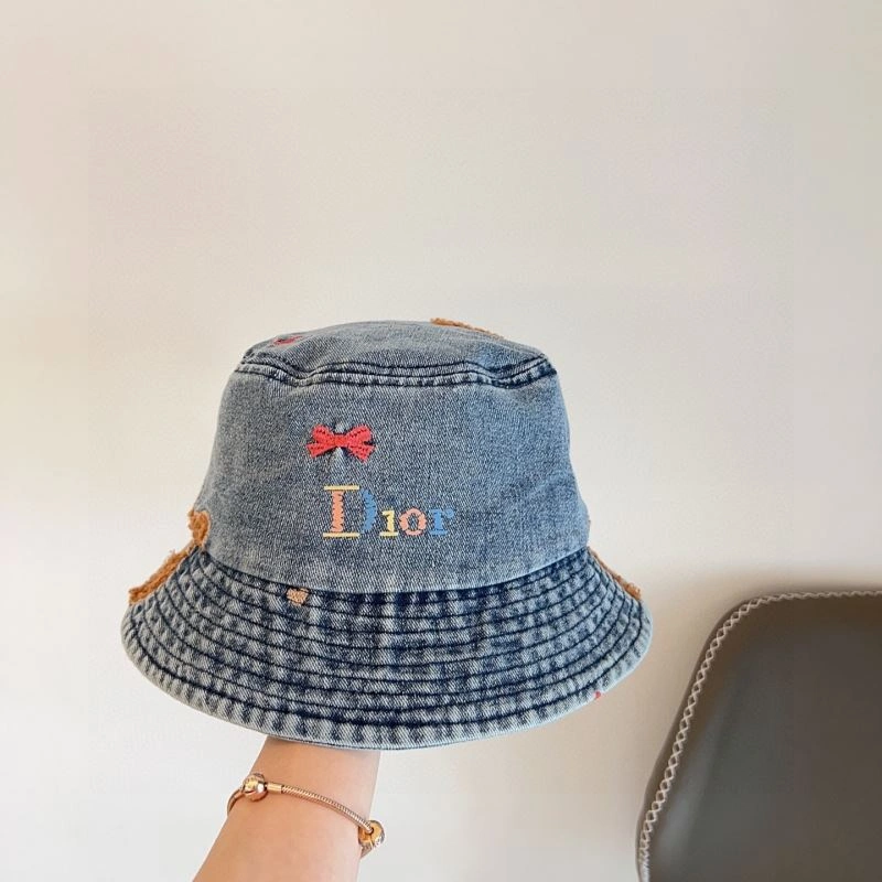 Christian Dior Caps OnTrend 259441