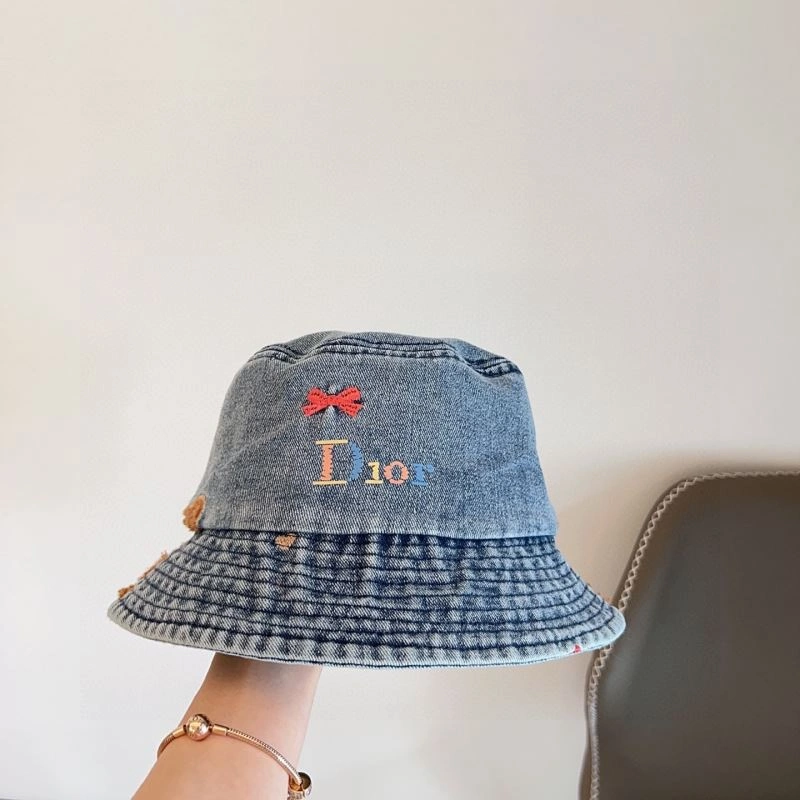 Christian Dior Caps OnTrend 259441