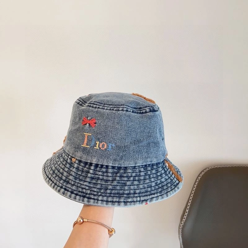 Christian Dior Caps OnTrend 259441