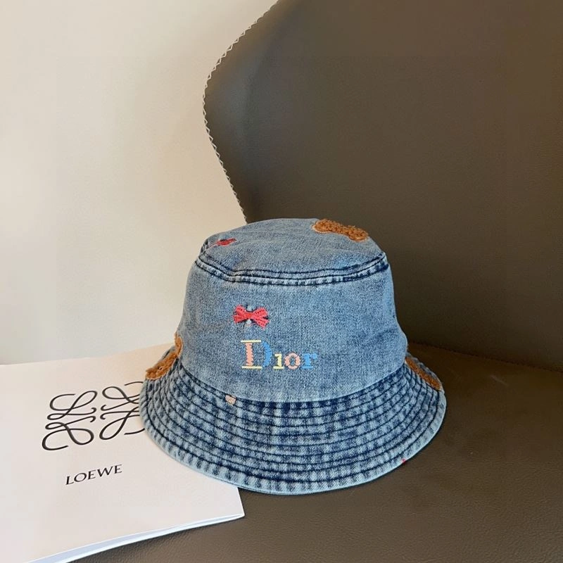 Christian Dior Caps OnTrend 259441