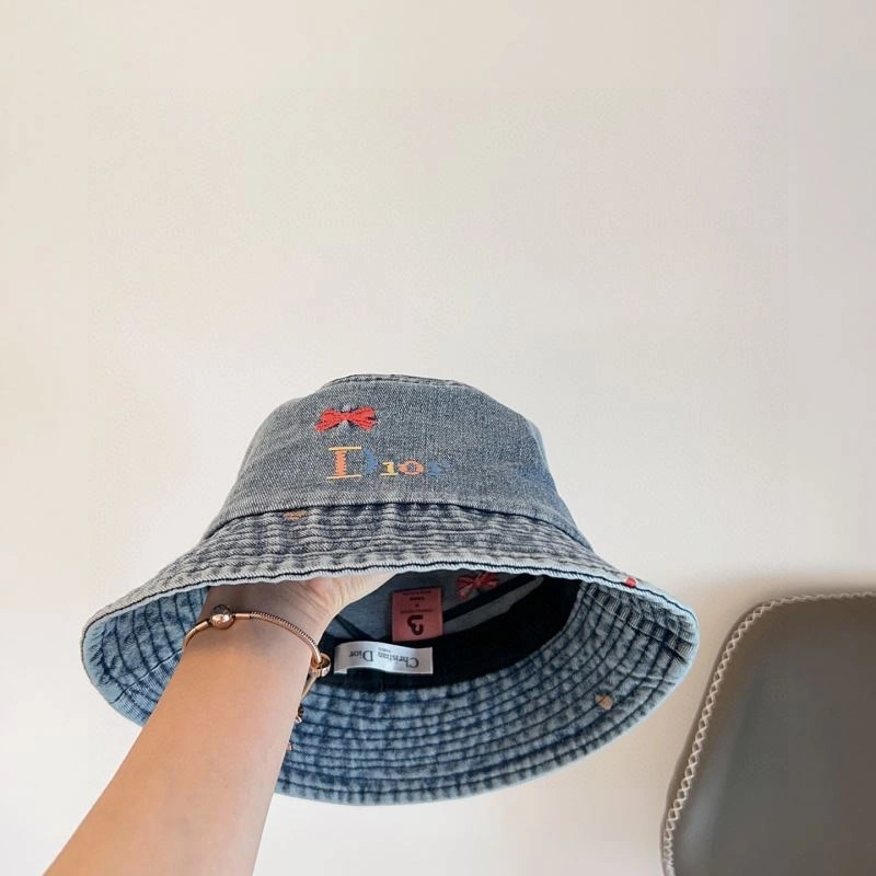 Christian Dior Caps OnTrend 259441