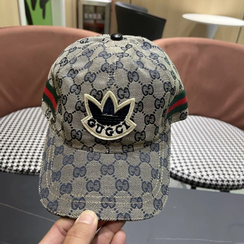 Christian Dior Caps WellDesigned 259408