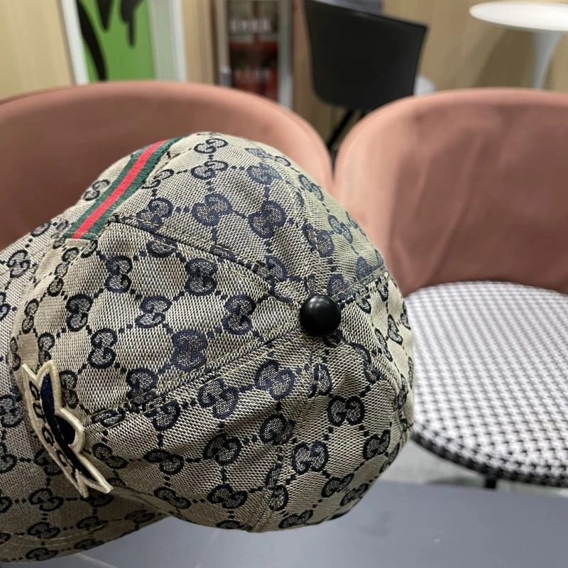 Christian Dior Caps WellDesigned 259408