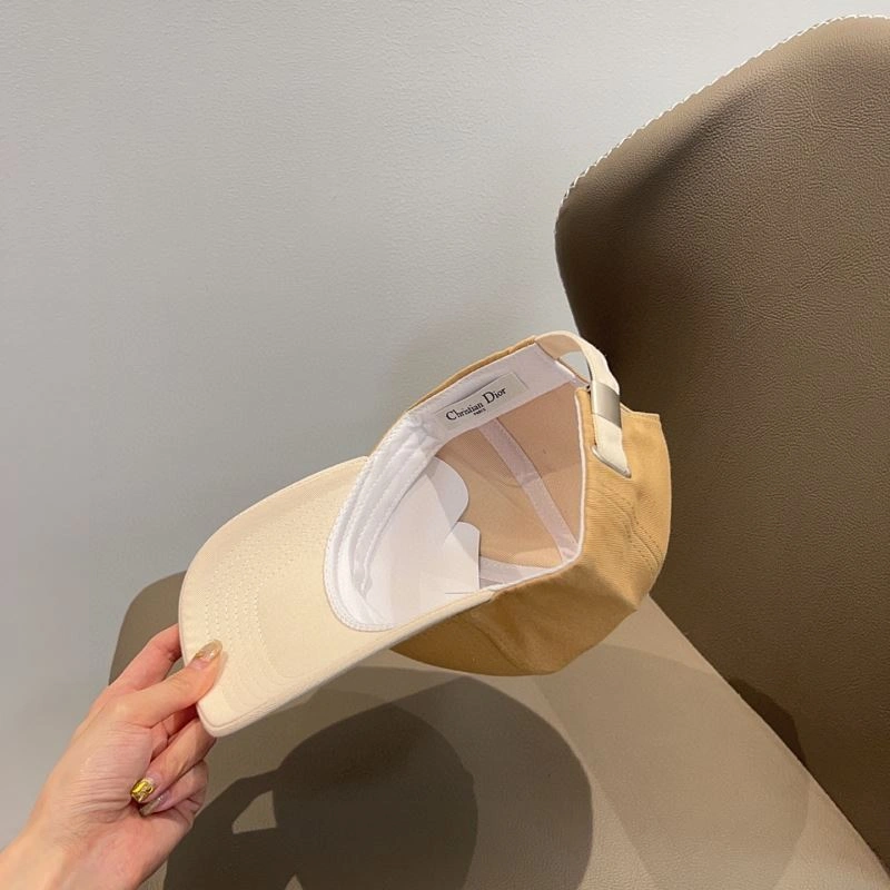 Seasonal Christian Dior Caps 259394