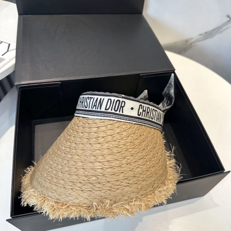 Effortless Christian Dior Caps 259379