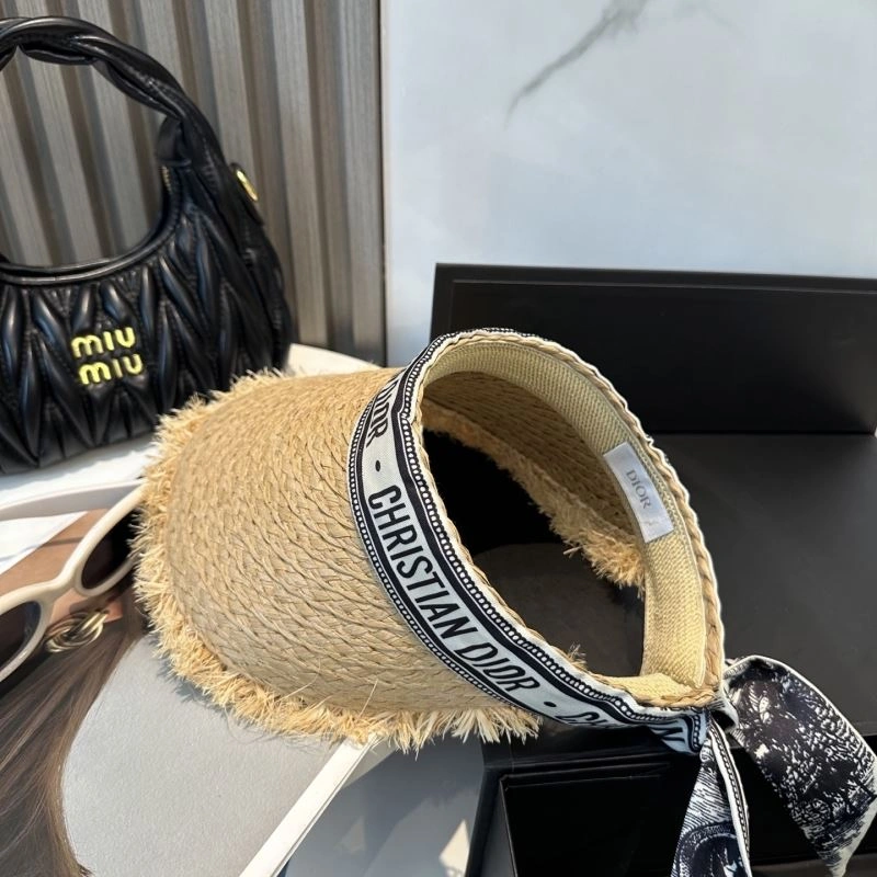 Effortless Christian Dior Caps 259379