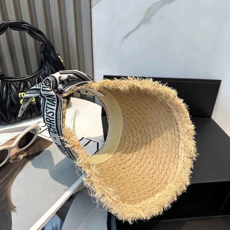 Effortless Christian Dior Caps 259379