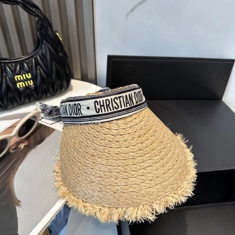 Effortless Christian Dior Caps 259379