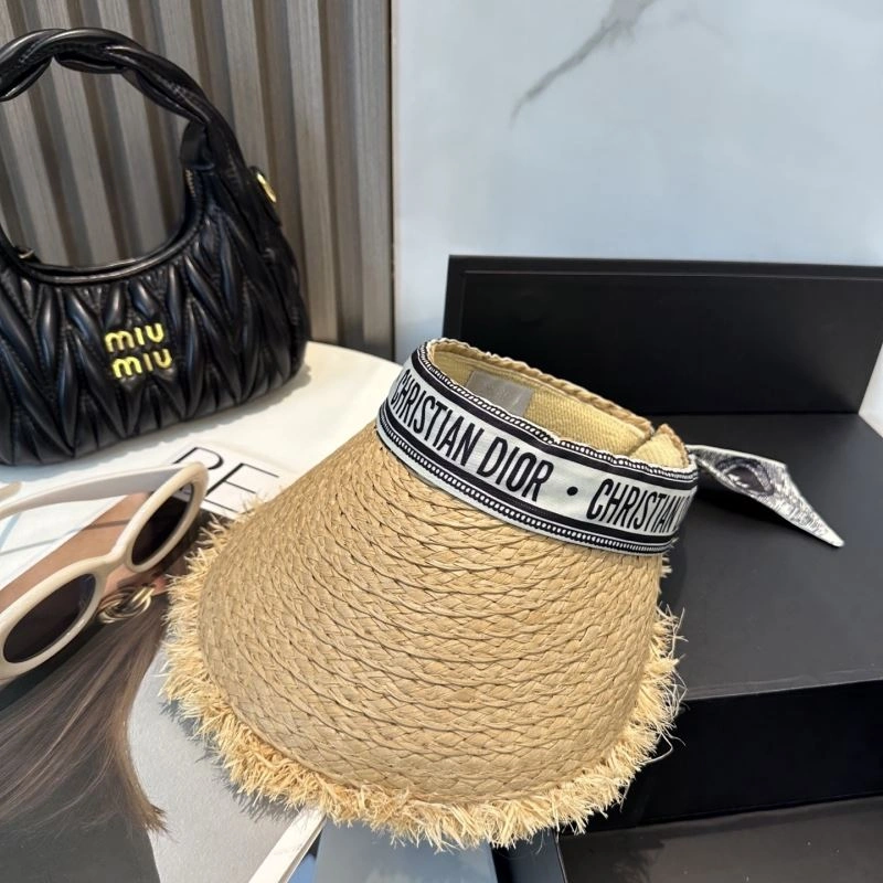 Effortless Christian Dior Caps 259379