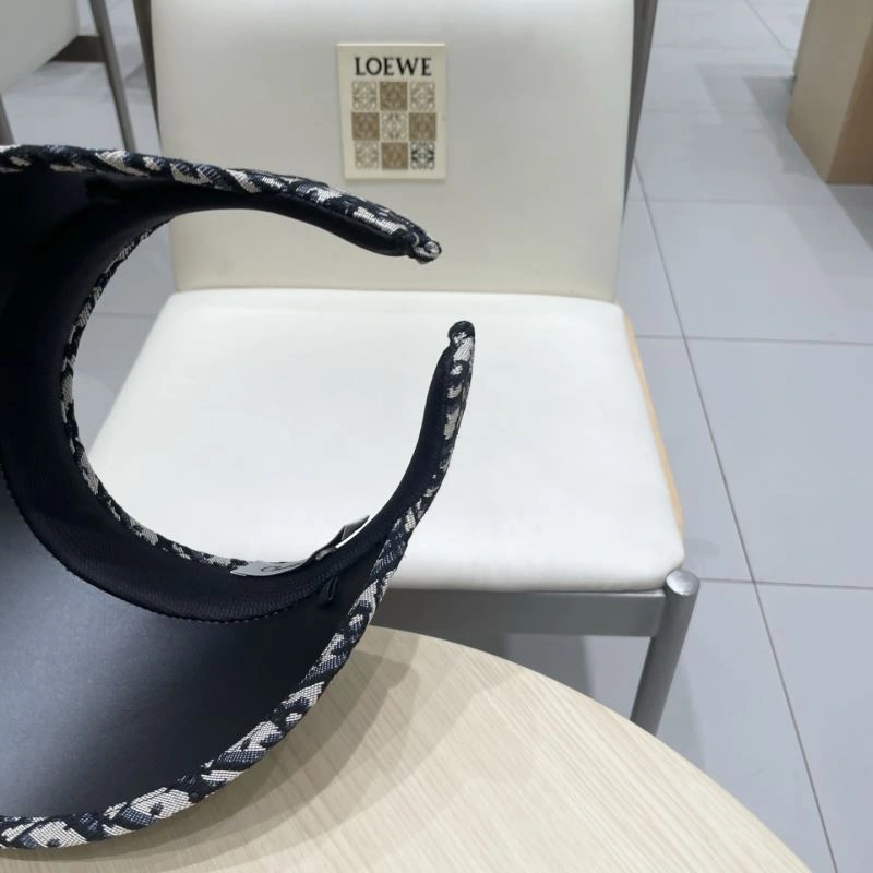 Christian Dior Caps WellDesigned 259389