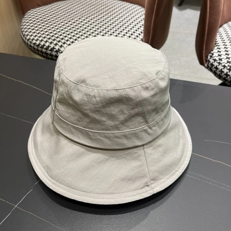 Sustainable Christian Dior Caps 259368