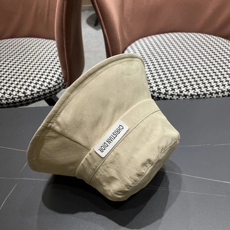 Sustainable Christian Dior Caps 259367