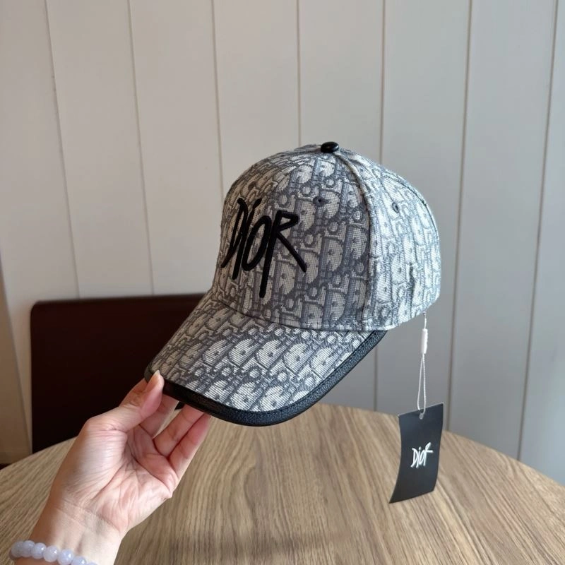 Seasonal Christian Dior Caps 259363