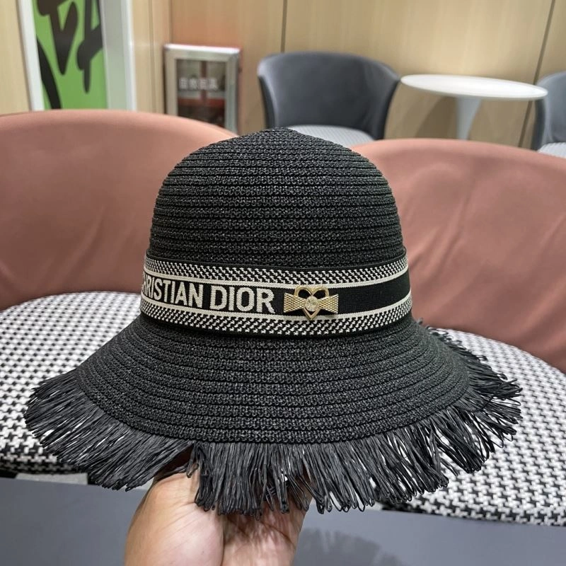 Christian Dior Caps Sleek 259339