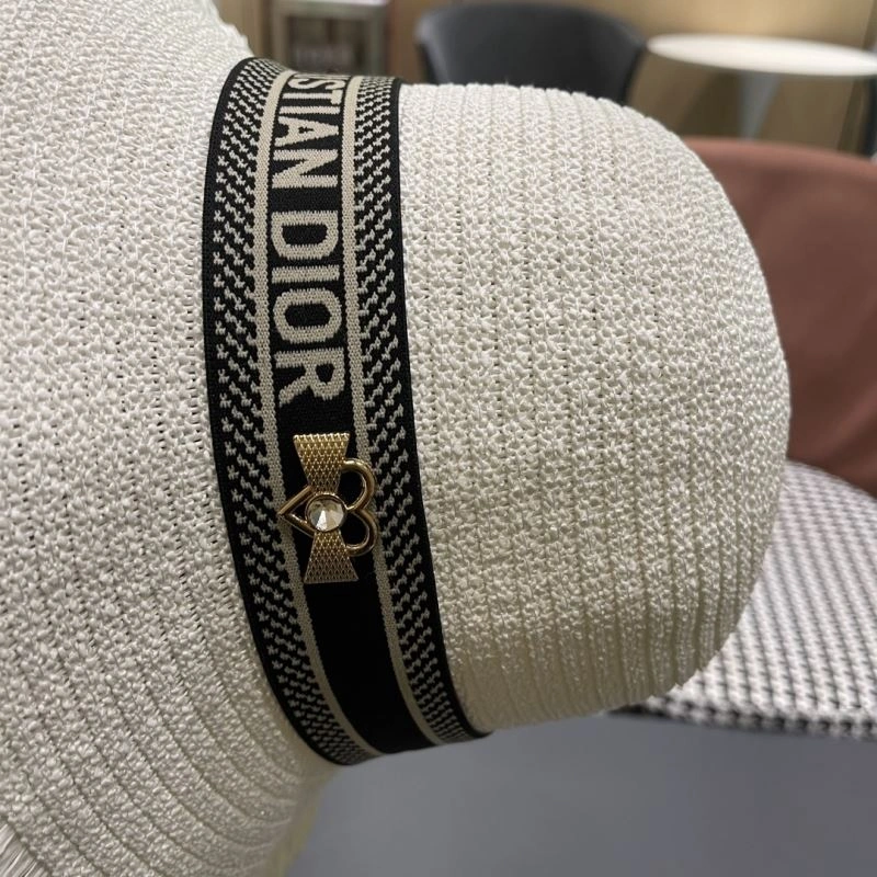 Minimalist Christian Dior Caps 259340