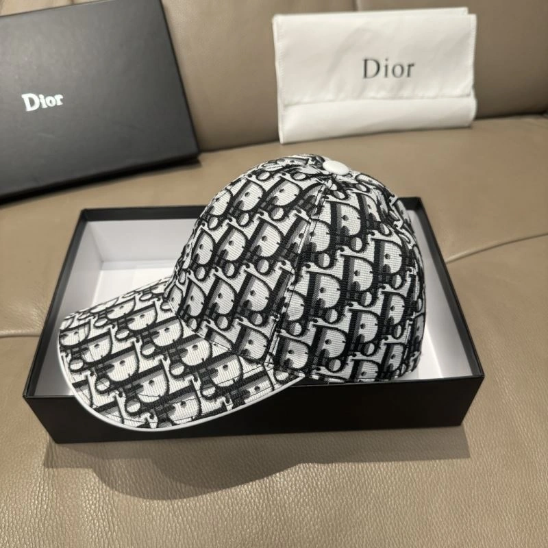 Christian Dior Caps Functional 259356