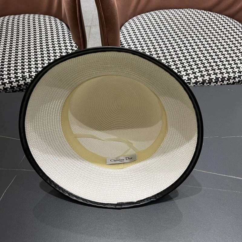 Minimalist Christian Dior Caps 259359