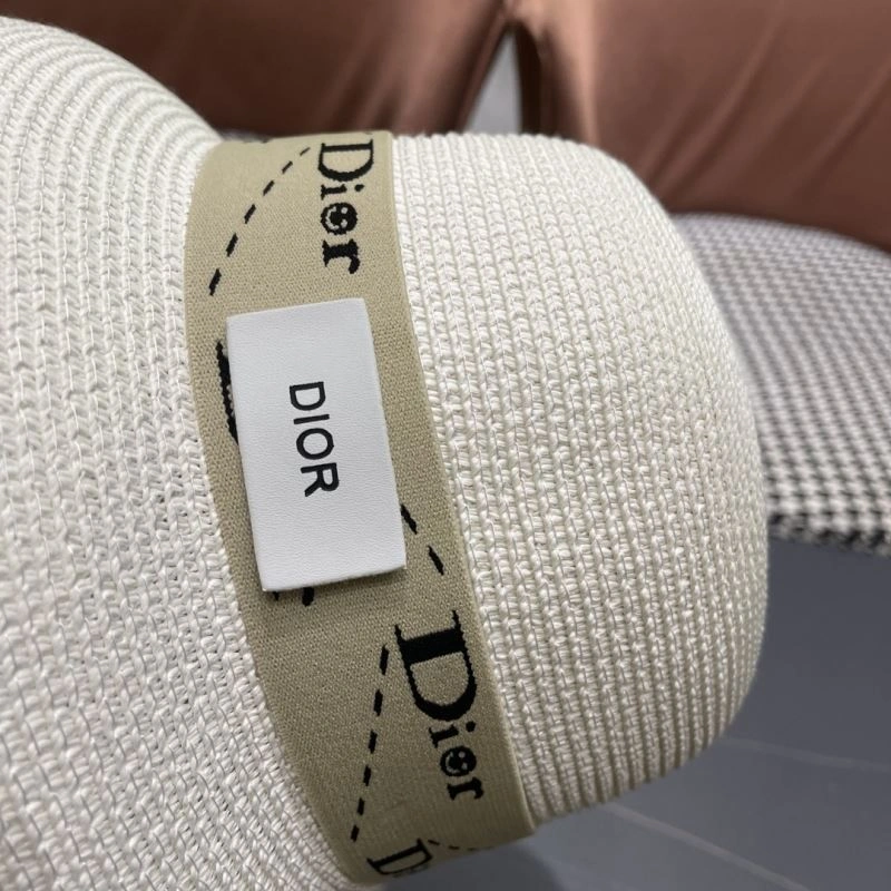 Minimalist Christian Dior Caps 259359