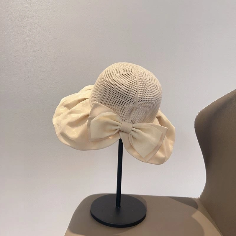 Christian Dior Caps Trendsetting 259313