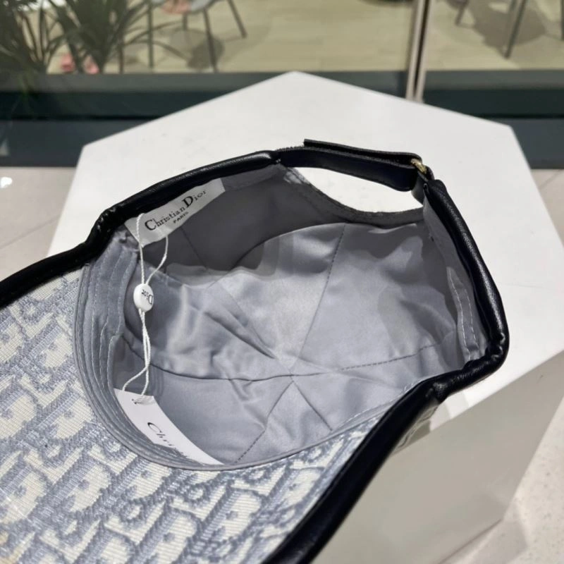 Christian Dior Caps Youthful 259295