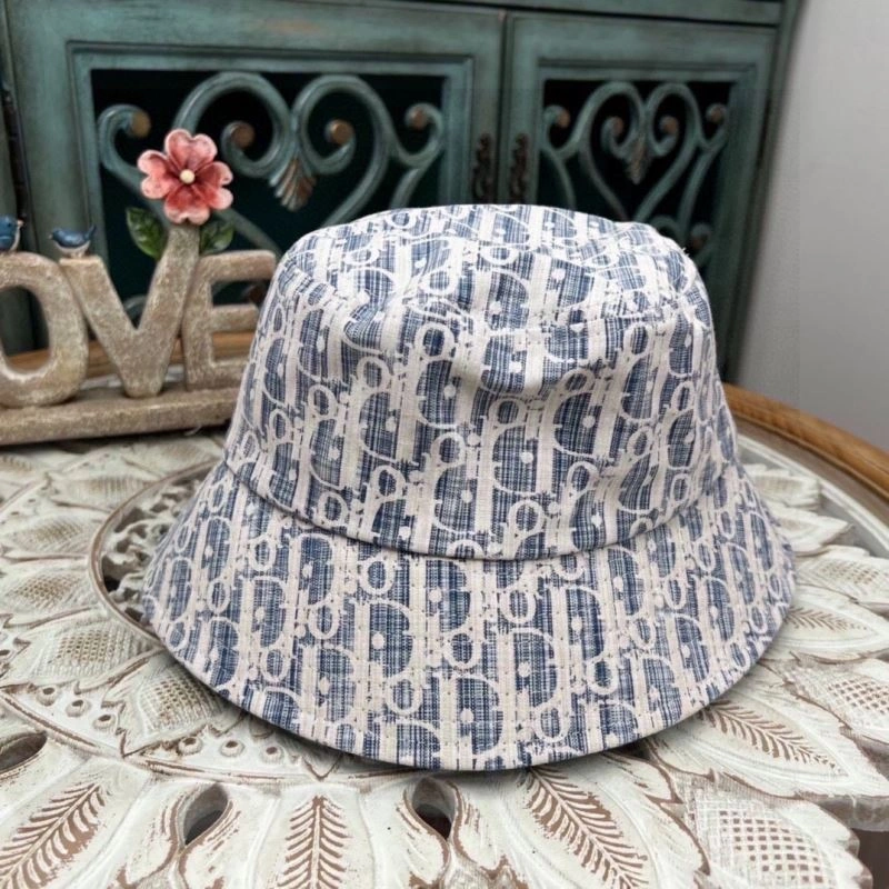 Christian Dior Caps Packable 259247
